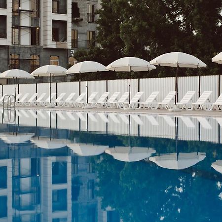 Dem Hotel Sukhumi Bagian luar foto